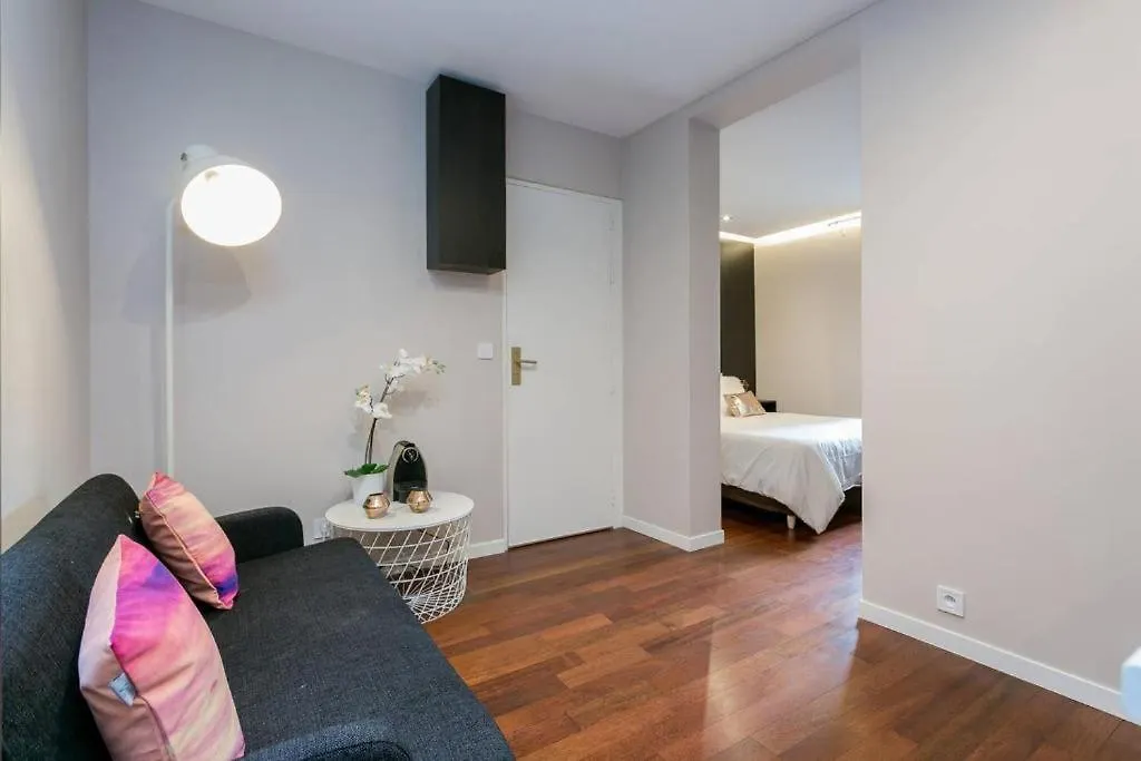 Great Sized Studio Next To Invalides Apartment Paris France